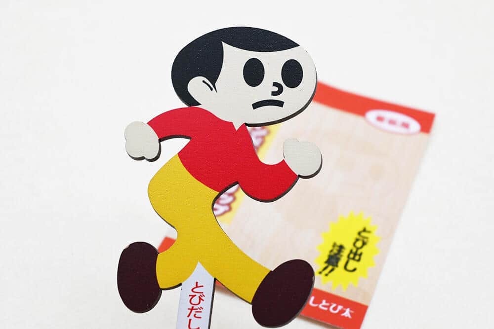 滋賀生まれ「飛び出し坊や」グッズ化続々 キーホルダーに文房具