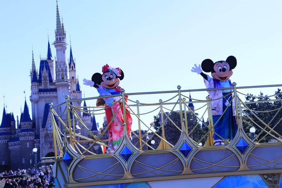 東京ディズニーリゾートでお正月 和服のミッキーが ハッピーニューイヤー 22年1月6日 エキサイトニュース