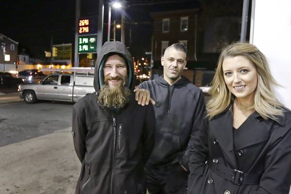 最後のドルで女性を助けたホームレス 寄付金詐取で訴える 18年8月30日 エキサイトニュース