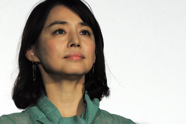 石田ゆり子襲った石灰性腱炎 40 50代女性に多く手術の場合も 18年12月13日 エキサイトニュース