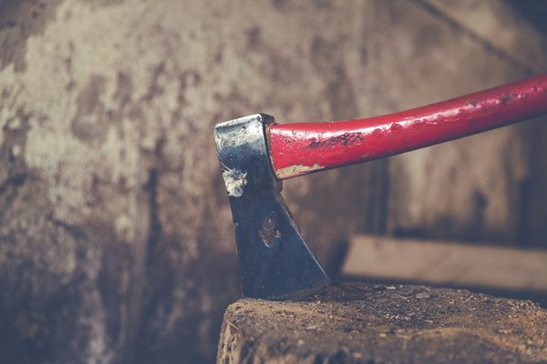 妻にフィギュアを壊された男性 怒りのあまり家財と車を破壊 19年1月23日 エキサイトニュース