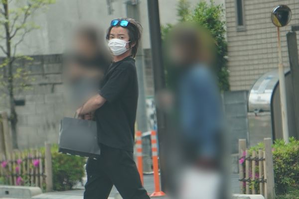藤原竜也 休日返上で妻を送迎 結婚8年でも 冷えない 理由 21年4月23日 エキサイトニュース