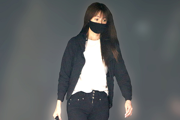 深田恭子 Fns歌謡祭の かすれ声 に まだ休んで 無理しないで とファン悲鳴 21年10月8日 エキサイトニュース