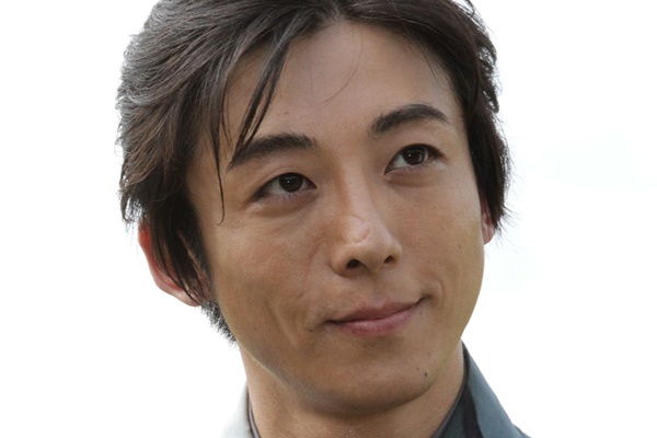 高橋一生 役者生命の危機 鼻の手術痕に刻まれた極秘闘病半年 17年3月14日 エキサイトニュース