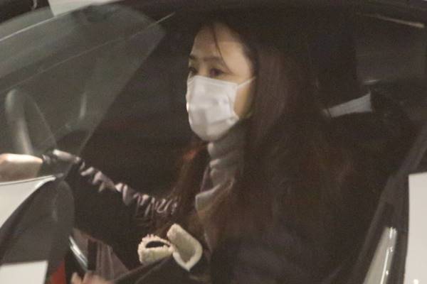 松田聖子 シンガポール行きの真相 実はぎっくり腰だった 17年7月18日 エキサイトニュース