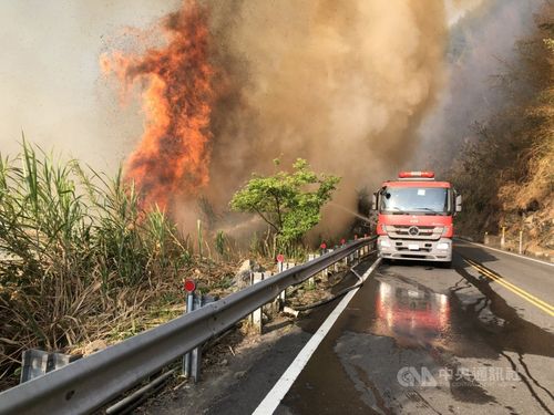 阿里山で山火事 消火活動続く けが人や通行止めも 台湾 21年3月19日 エキサイトニュース