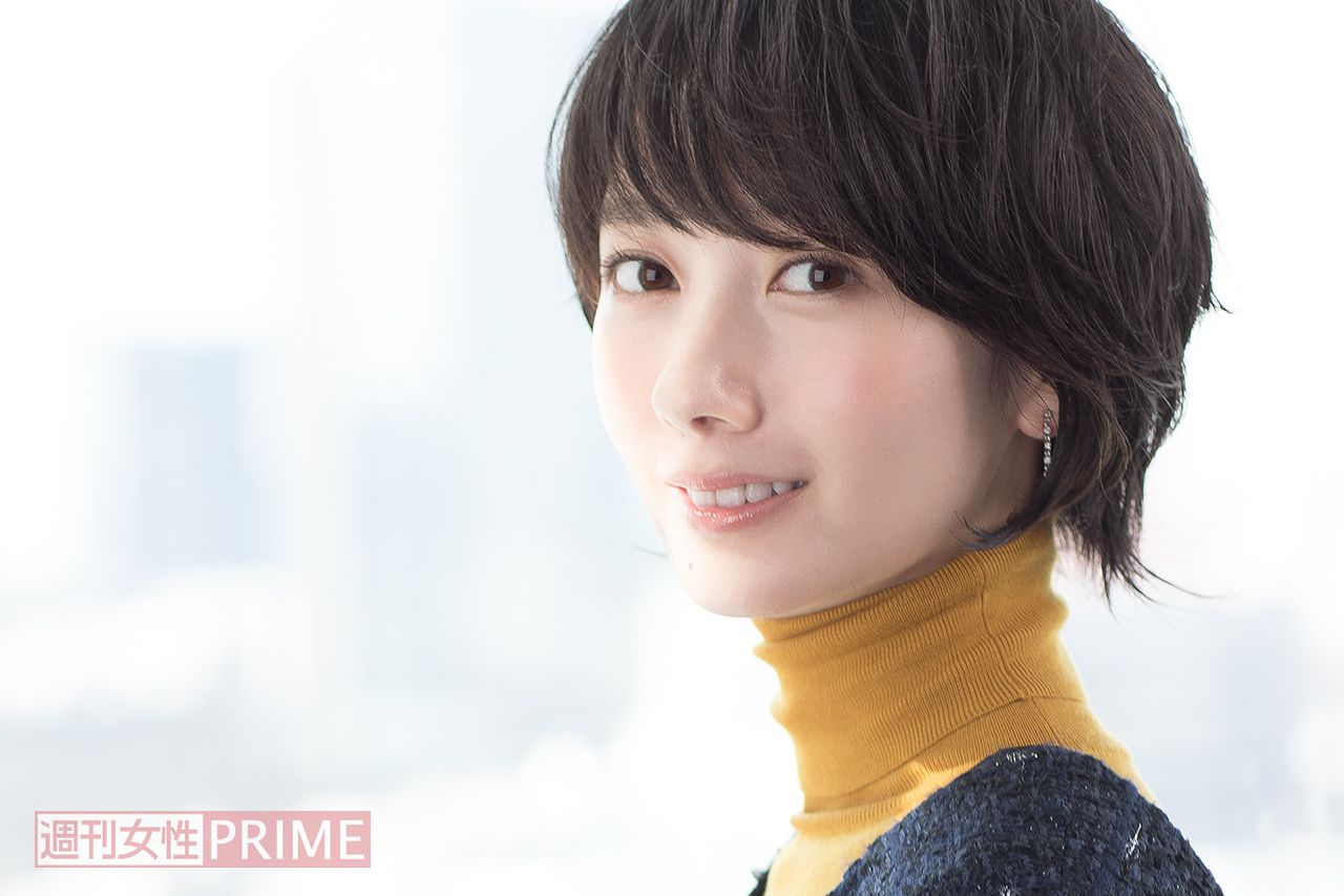 波瑠 父親の還暦祝いは家族全員で温泉旅行へ 動画は今でも見返すほど 18年3月2日 エキサイトニュース