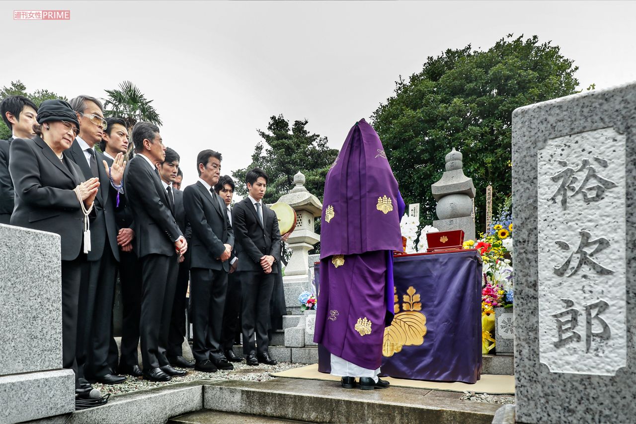 石原裕次郎さんの妻 まき子さんが 最後の法要で示した石原プロの 行き先 19年7月24日 エキサイトニュース