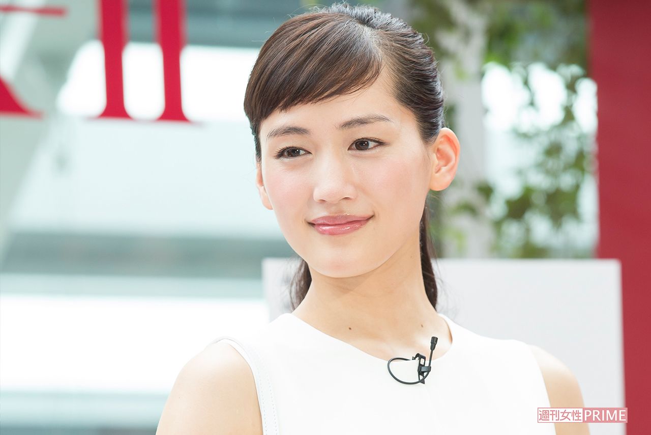 綾瀬はるかが 広瀬すず 本田翼らより起用が少なくても Cmの女王 と呼ばれるワケ 21年8月26日 エキサイトニュース