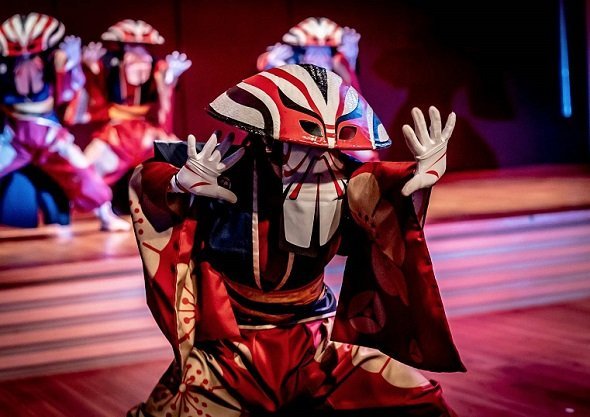 妖しく幻想的な 覆面和踊 の魔力 世界に羽ばたく 太宰府まほろば衆 代表インタビュー 19年11月24日 エキサイトニュース 2 3 妖しく幻想的な 覆面和踊 の魔力 世界に羽ばたく 太宰府まほろば衆 代表インタビュー 19年11月24日 エキサイトニュース 2 3