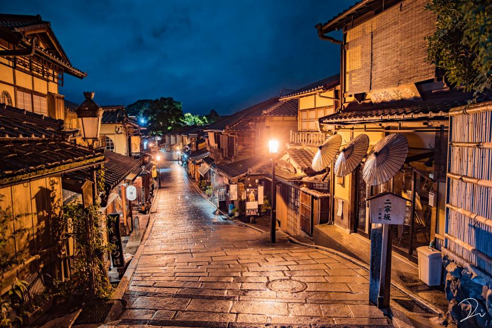 まるで映画のワンシーン 夜雨に濡れた京都の街が幻想的すぎると話題に 年1月10日 エキサイトニュース