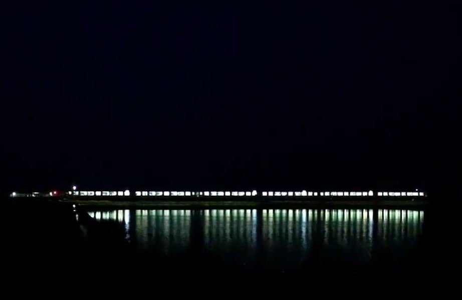 1年のうち数日しか見られない 新潟の夜を走る 銀河鉄道 が完全にファンタジー 年5月15日 エキサイトニュース 1年のうち数日しか見られない 新潟の夜を走る 銀河鉄道 が完全にファンタジー 年5月15日 エキサイトニュース