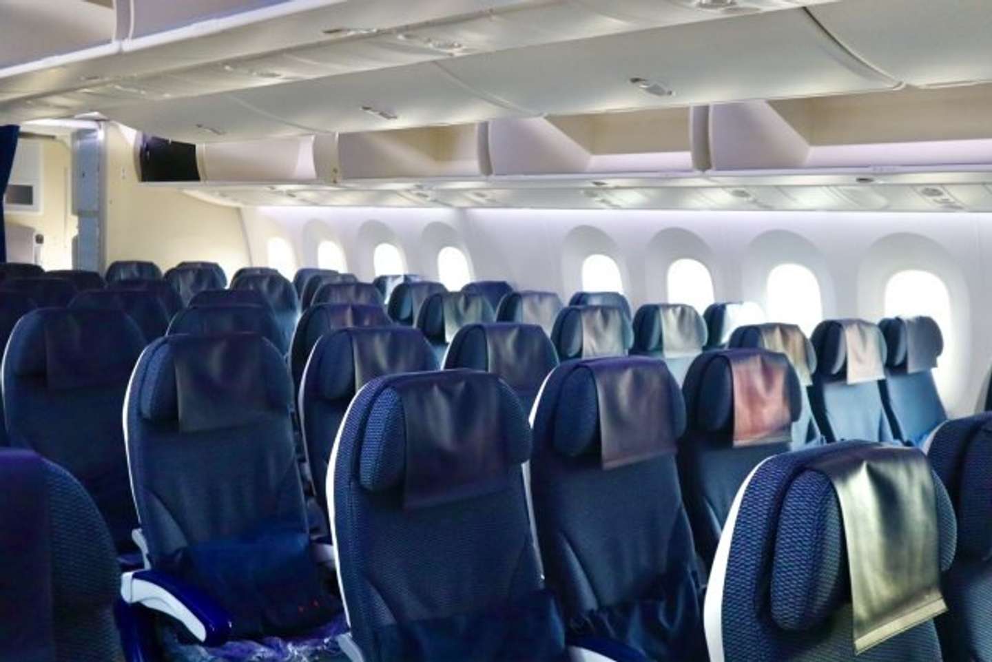 飛行機で勝手に座席をチェンジするおばさん 仲間にも声をかけ 好き勝手に振る舞いはじめ 大阪府 40代女性 21年5月23日 エキサイトニュース