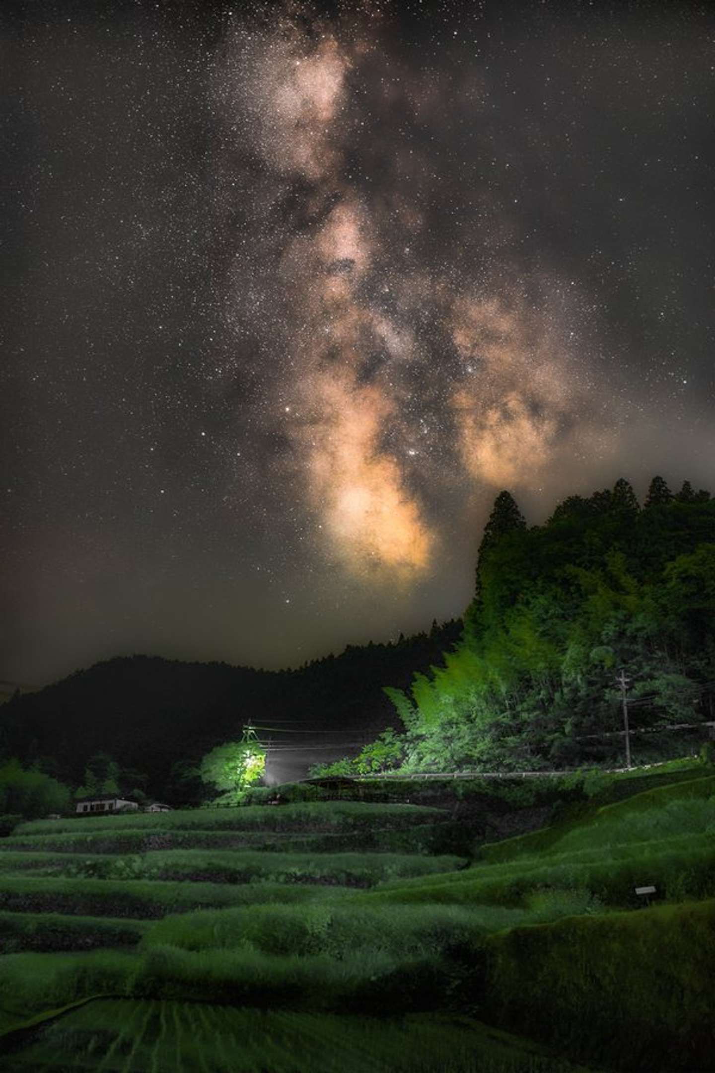 田舎の夜景は空にある 岐阜の棚田の上に広がる 満天の星が圧倒的に美しい 21年7月18日 エキサイトニュース