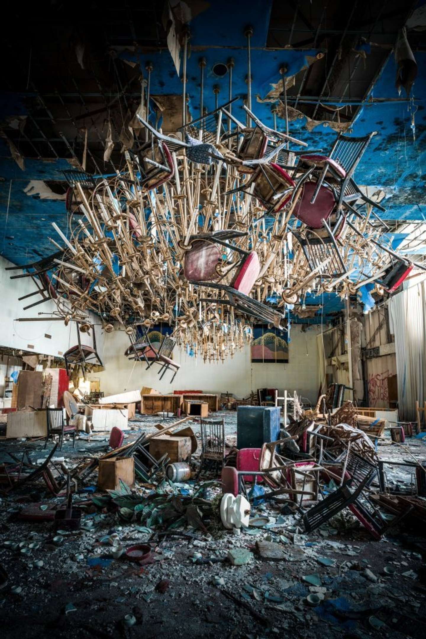 なんでこうなった 結婚式場の廃墟 に広がる非現実的すぎる光景 21年11月7日 エキサイトニュース