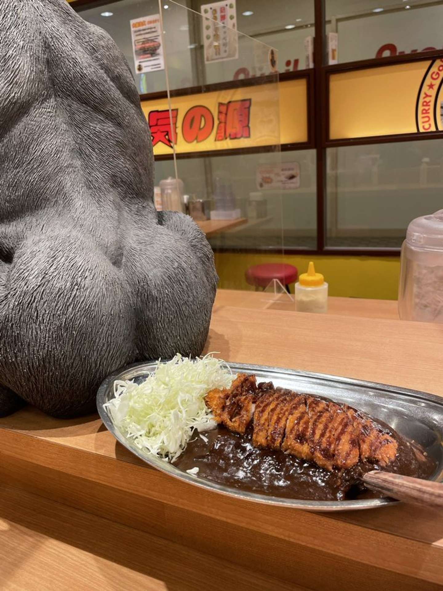 これは 映える ゴーゴーカレーを食べに行ったら まさかの場所に配膳された件 21年11月28日 エキサイトニュース