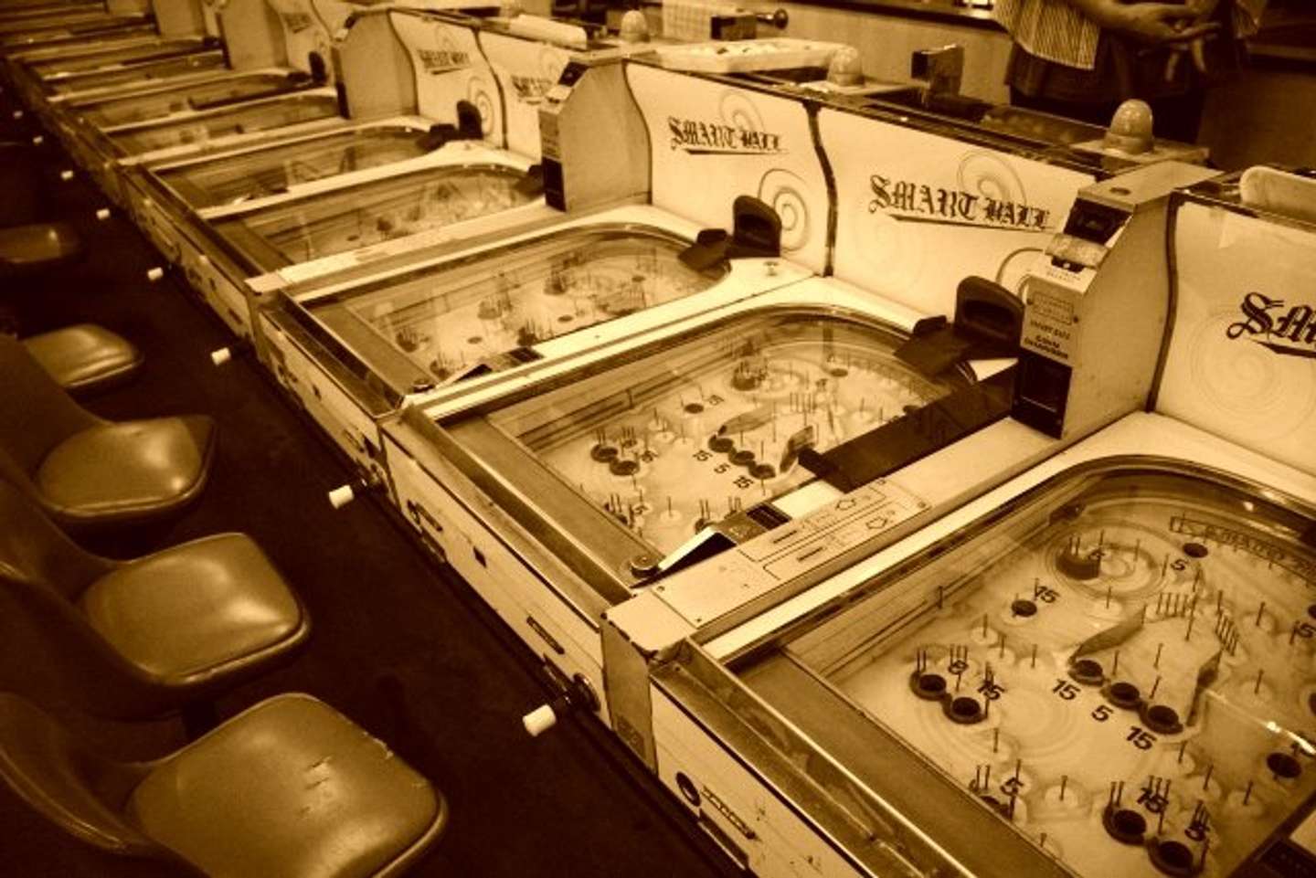 ゲーセンで遊ぶ中学生の僕に ご飯を奢ってくれた見知らぬおじさん 食事中 来週も会えるか と聞かれ 岐阜県60代男性 22年6月15日 エキサイトニュース