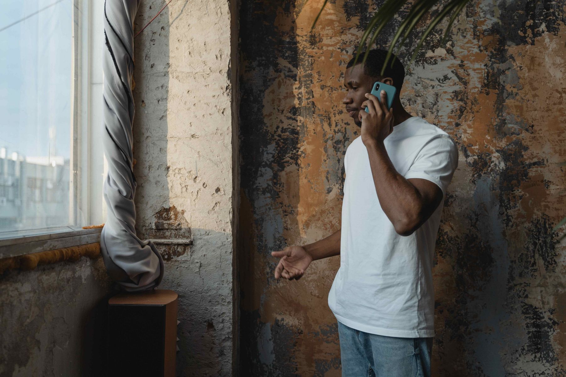 別れてすぐ連絡してくる男性心理とは 復縁の可能性と対応方法を解説 ローリエプレス