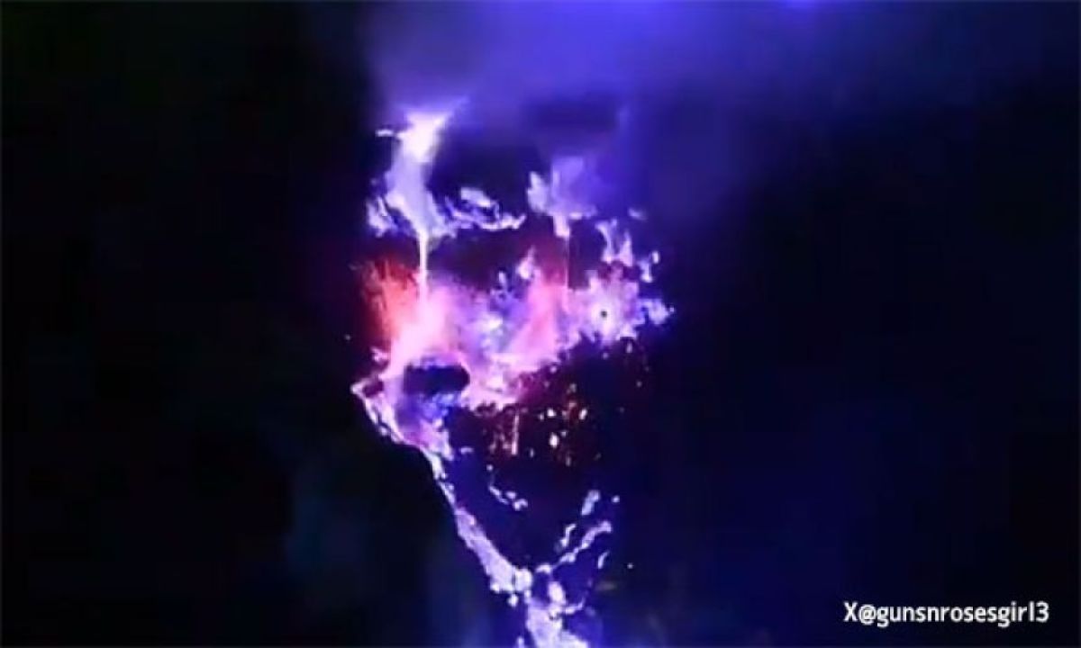 インドネシア　ジャワ島　昔の灯火器 インドネシア ジャワ島 昔の灯火器 インドネシア ジャワ島 昔の灯火器