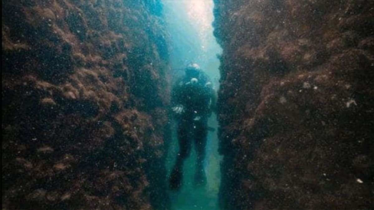 クレオパトラの墓の謎を解くヒントに？沈没した古代エジプトの港と地下