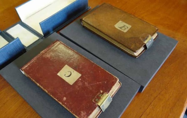 21年前に消えたダーウィンの 進化論 に関するノートが 匿名で返還される 22年4月7日 エキサイトニュース