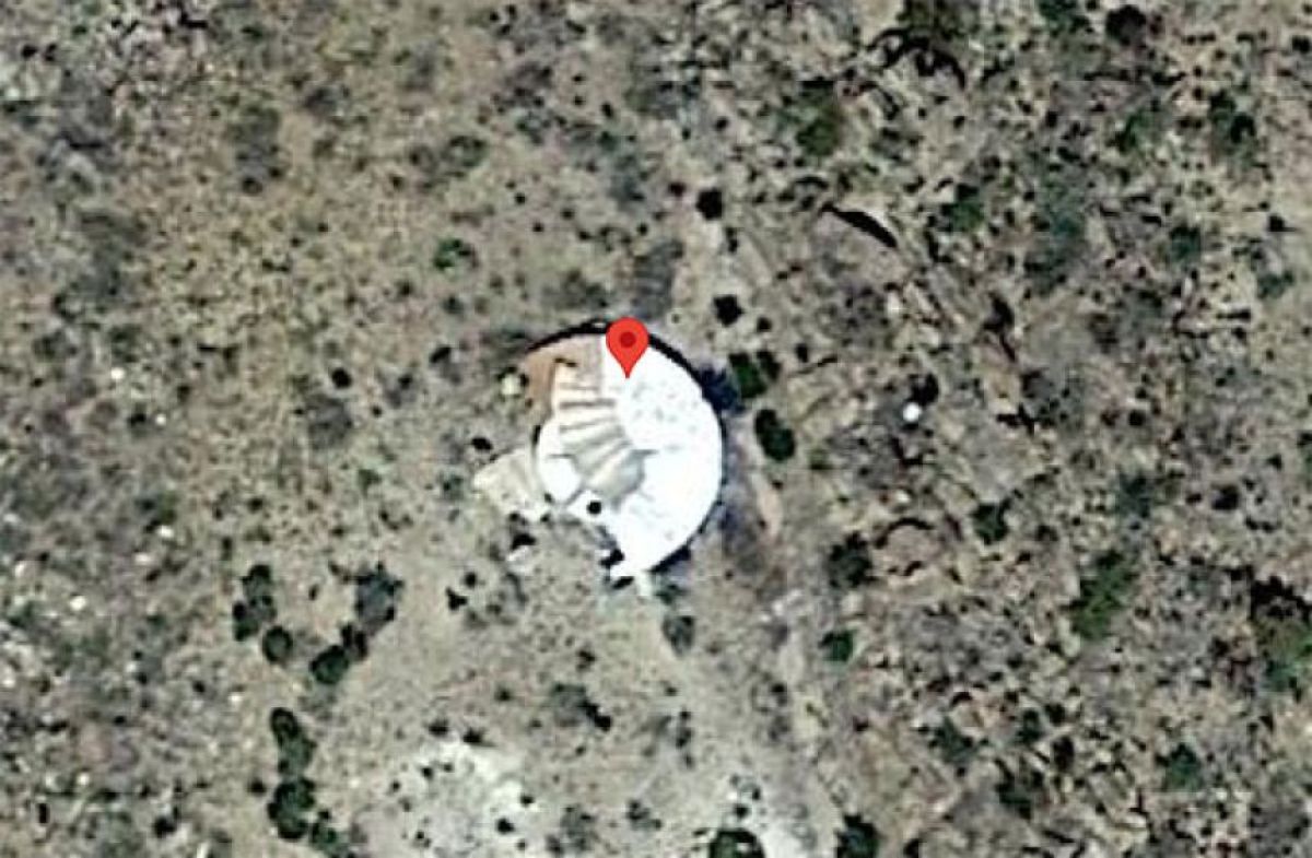 こ、これは！？グーグルマップで発見された墜落した円盤型UFOのような物体 - エキサイトニュース