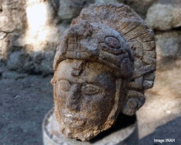 マヤ戦士像　石製 ヘビの兜をかぶった古代マヤ戦士の頭部彫像が発見される - エキサイト