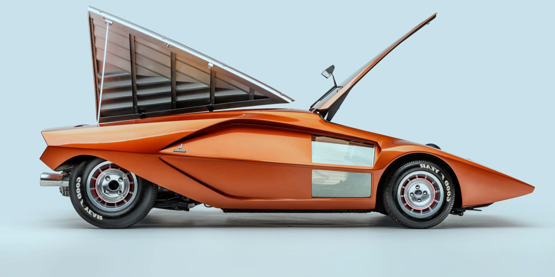 これが半世紀前の人が描いた未来。1970年代に流行した未来の車