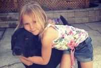 赤ちゃんができたなら犬を飼っちゃダメ。姉の忠告を無視して犬を飼った妹。その決断は正しかった。犬と少女の10年物語