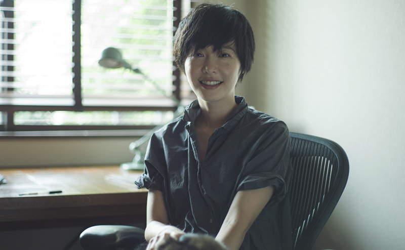 本谷有希子 芥川賞受賞後第１作は不穏なユーモアが炸裂するｓｎｓ狂騒曲 18年8月21日 エキサイトニュース