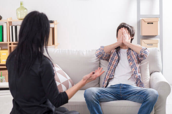 Lineやデート中に 彼氏が彼女に めんどくさい と思う4つの瞬間 ローリエプレス