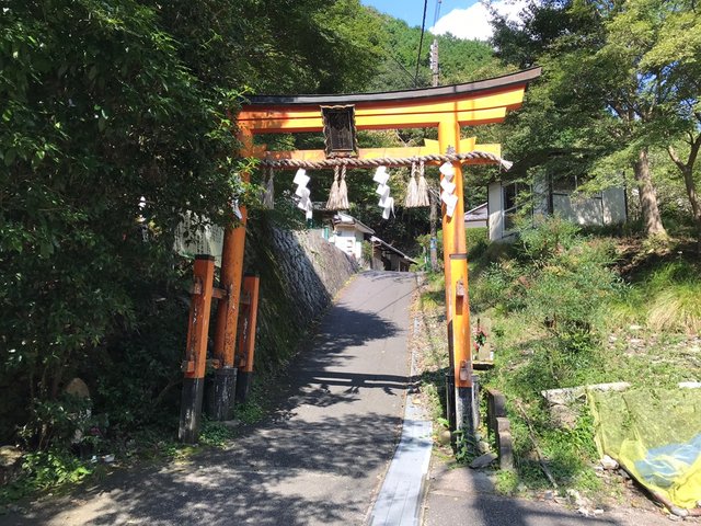 京都登山 火廼要慎 のお札で有名な地元民御用達霊山 秋山風景存分に 愛宕神社 21年9月28日 エキサイトニュース