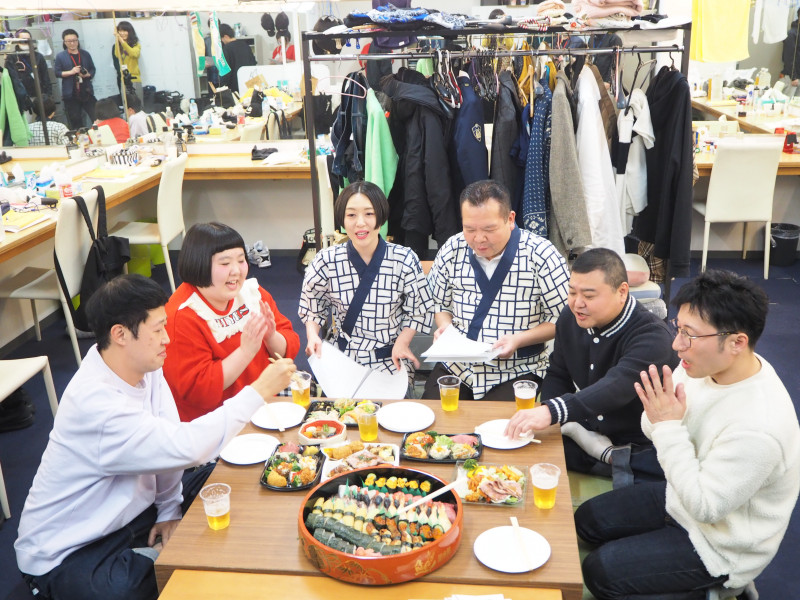 小籔ら新喜劇座長4人が豪華 打ち上げ 酒井藍は上海で だまされた 年2月7日 エキサイトニュース 2 2