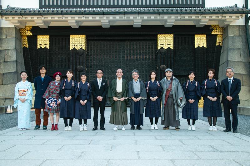 二条城 スタッフ制服が一新 よしもとアーツ 中村真鈴 かっこいいデザインができた 年3月23日 エキサイトニュース