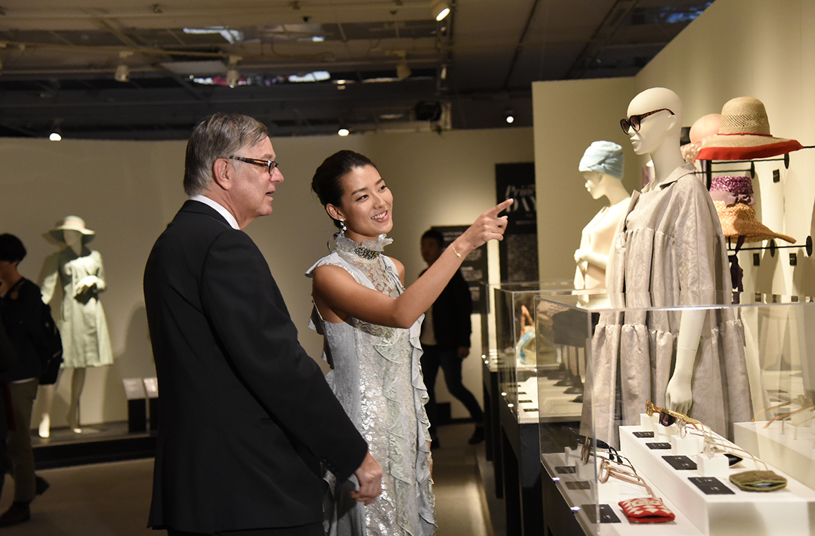 永遠不滅の クール ビューティ がそこに グレース ケリー展開幕 16年9月14日 エキサイトニュース 永遠不滅の クール ビューティ がそこに グレース ケリー展開幕 16年9月14日 エキサイトニュース