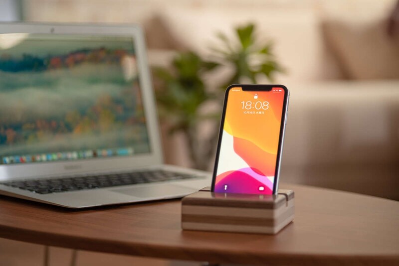 Diy 初心者でもかんたんシンプルな卓上スマホスタンドの作り方 ローリエプレス