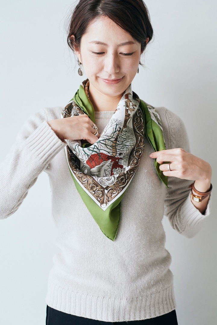 普段着を格上げ おしゃれ上級者になれる3つのストールの巻き方 林智子のベーシックコーデ 6 ローリエプレス