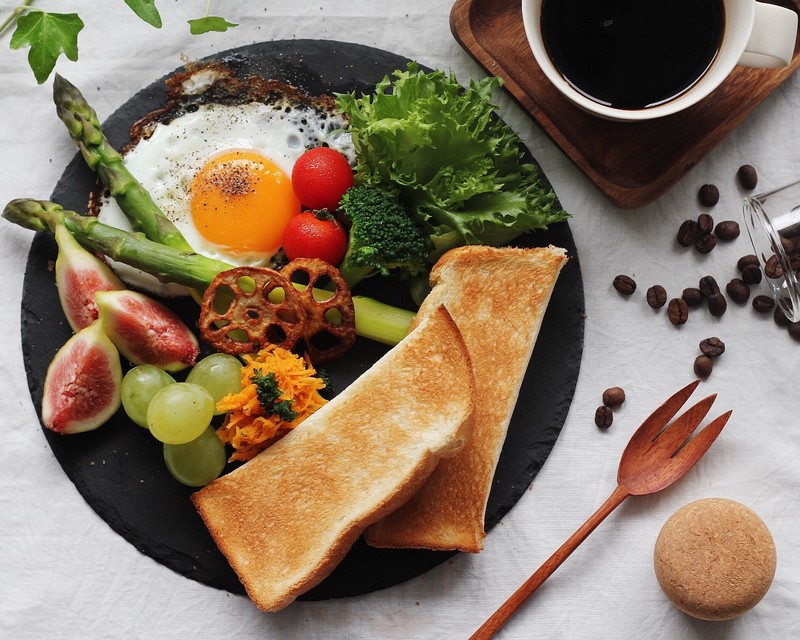 インスタグラマーに聞く おしゃれなワンプレートごはんの盛り付け例とコツ ローリエプレス