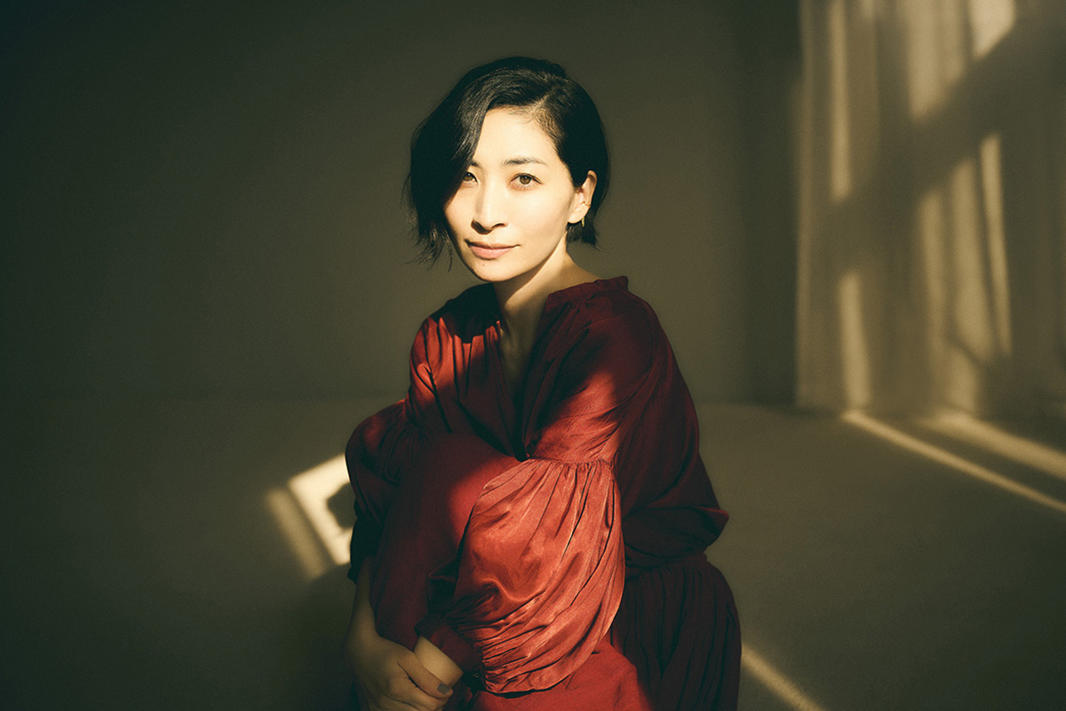 坂本真綾、シングル「抱きしめて」4月3日リリース!!「抱きしめて」MV(Short Ver.)＆ジャケット写真も公開!! (2024年1月25日) -  エキサイトニュース