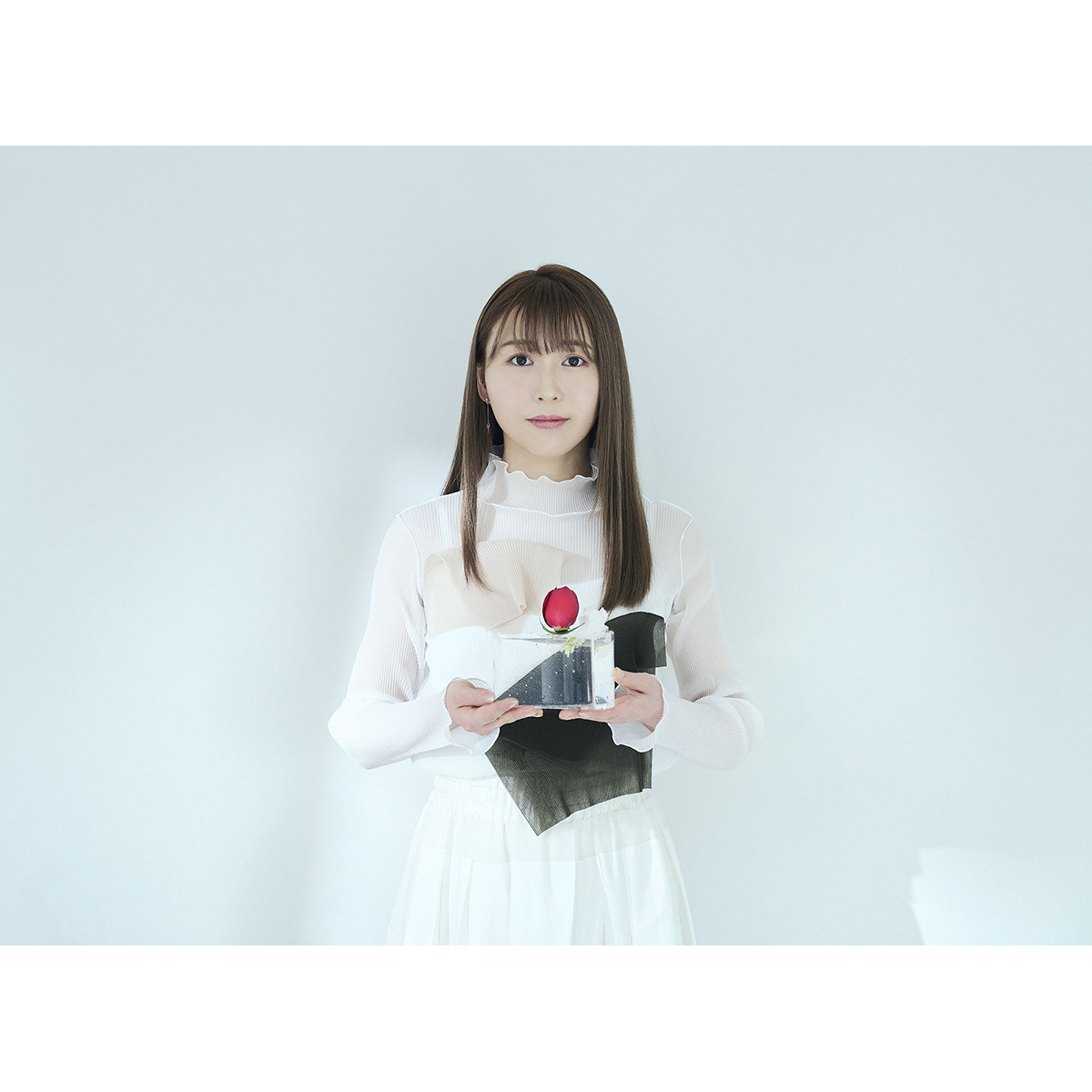 安野希世乃1stフルアルバム『A PIECE OF CAKE』ジャケット写真＆リード曲「世紀の祝祭」MV（1chorus）公開！  (2022年6月17日) - エキサイトニュース