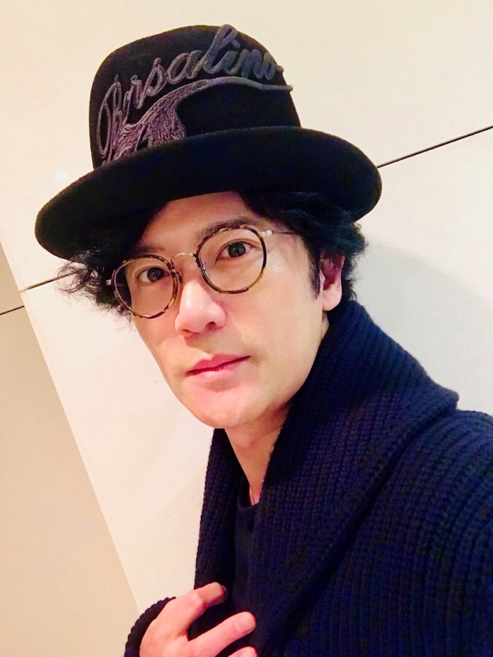 稲垣吾郎 香取慎吾からの クリスマスプレゼント を公開 被り方あってますか 19年12月24日 エキサイトニュース