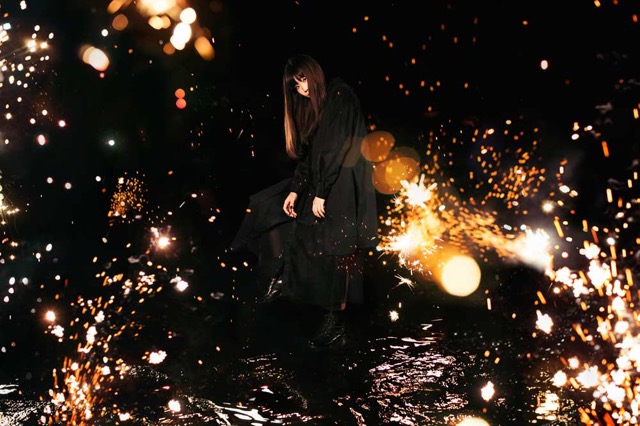 一度聴いたら忘れられない声！ Aimer（エメ）、TVアニメ『炎炎ノ消防隊