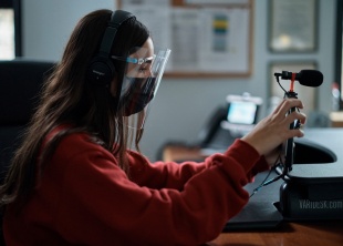  Apple、iPad 用 iMovie と GarageBand を 3 月 11 日に発売