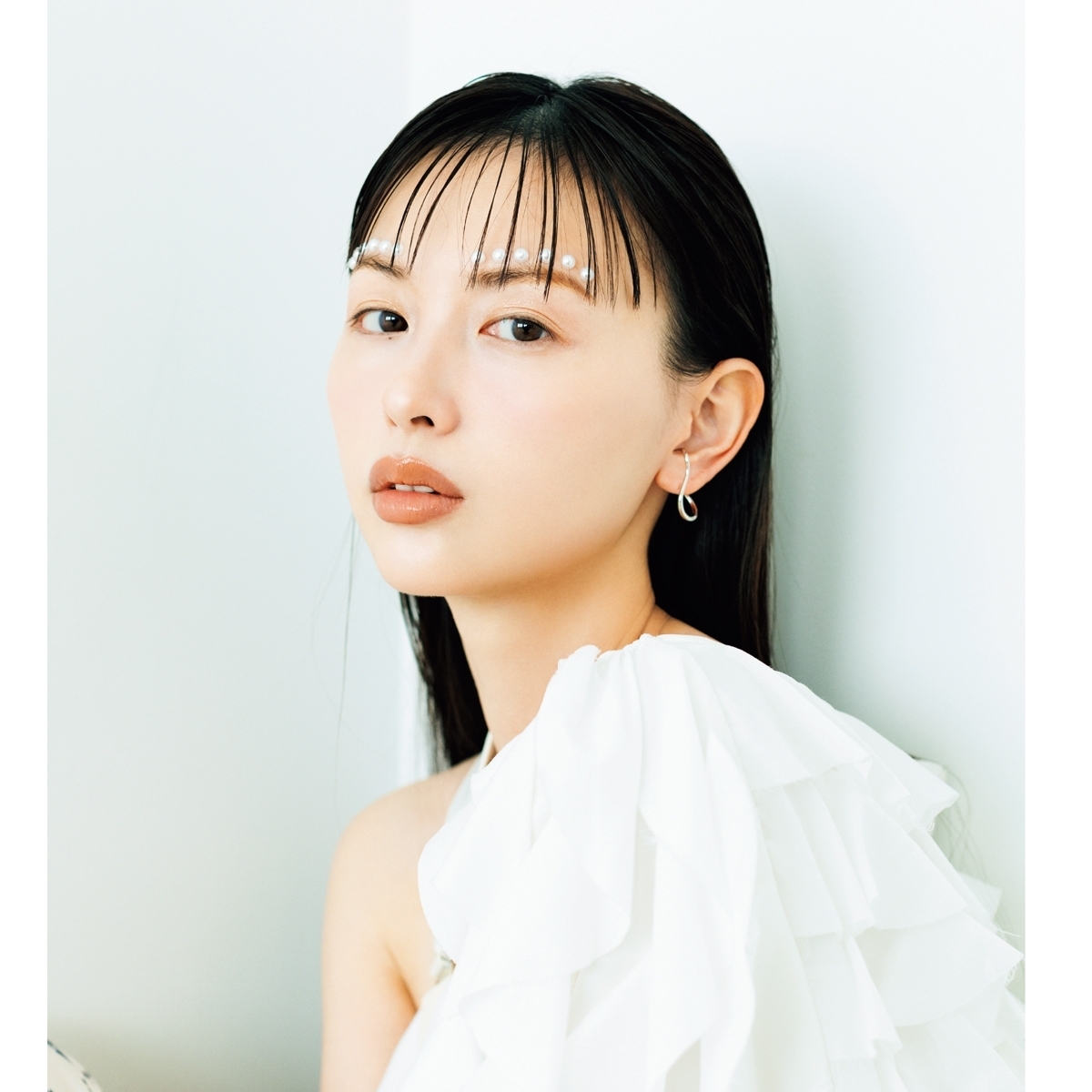 鈴木えみ愛用コスメを大公開 最新のセルフベースメイクもご紹介 ローリエプレス