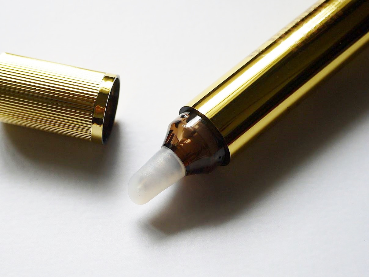 法令線はもちろんたるみグマにも効く 韓国コスメのシワ美容液 ローリエプレス