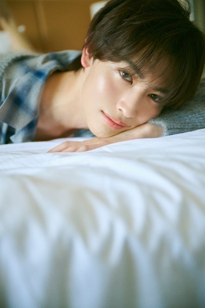 増子敦貴、美麗カットで魅せる“アートカレンダー”決定 発売記念