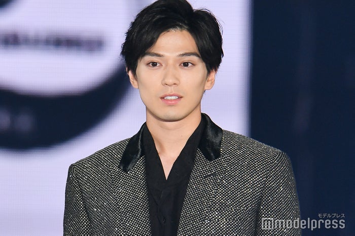 新田真剣佑 ハリウッド主演 聖闘士星矢 実写映画化に反響殺到 びっくり 聖衣似合いそう 21年9月22日 エキサイトニュース