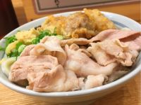鶏天＆豚バラの乗った肉三昧うどんが旨い！行列の出来るうどん店『甚三』