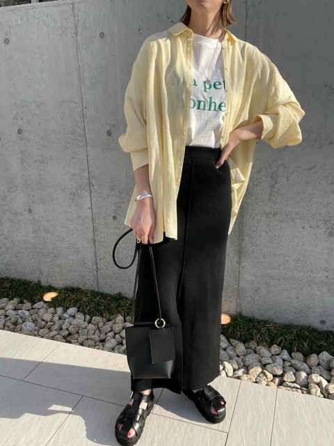 夏シフトは シアーシャツ が使える 今すぐマネしたい 大人女子の最旬コーデ6style ローリエプレス