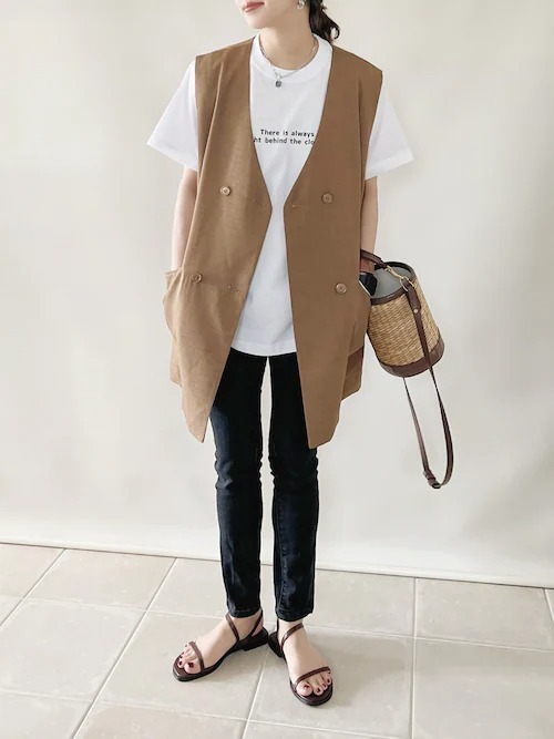 22夏の Tシャツコーデ 正解は マネするだけで垢抜ける 手抜きに見せないコーデテク ローリエプレス 22夏の Tシャツコーデ 正解は マネするだけで垢抜ける 手抜きに見せないコーデテク ローリエプレス
